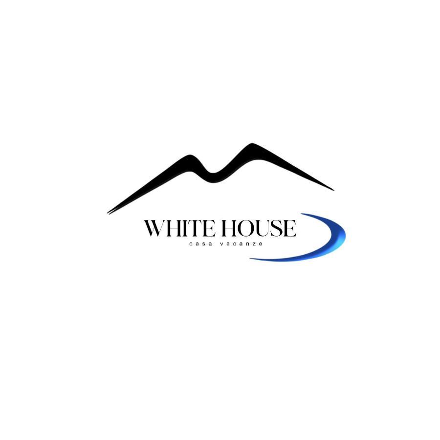 Holiday home White House
